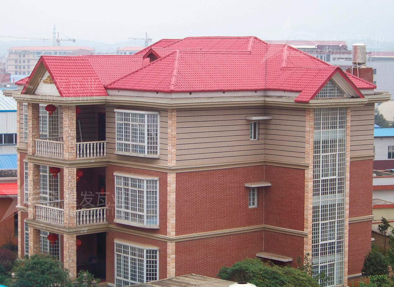 合成樹(shù)脂瓦綠色環(huán)保、節(jié)能減排，不會(huì)揮發(fā)出有毒的氣味！