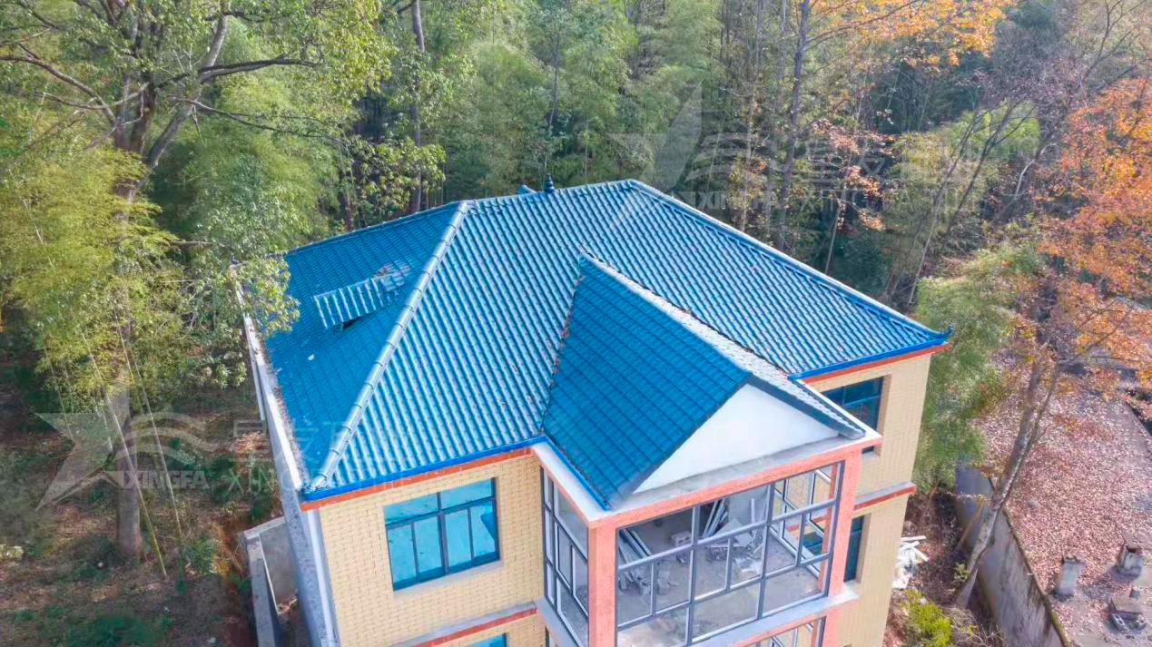 農村老舊房屋改造翻新，眾人都首選合成樹脂瓦的真實原因？