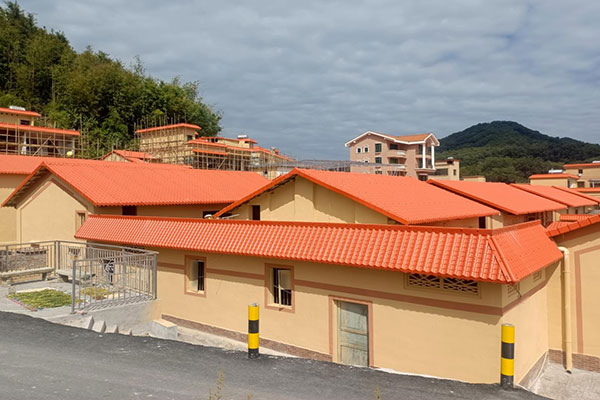 樹脂瓦的壽命，質(zhì)量與維護(hù)的秘密